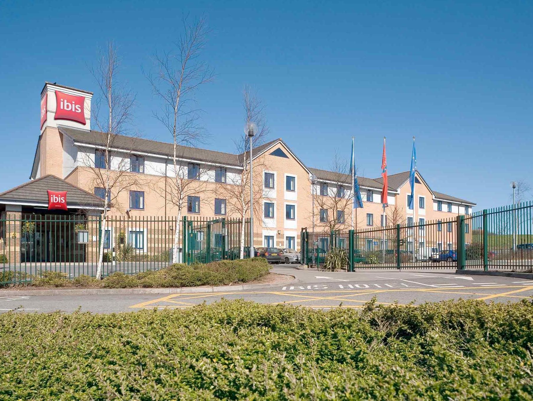 Ibis Cardiff Gate - International Business Park Hotel Luaran gambar