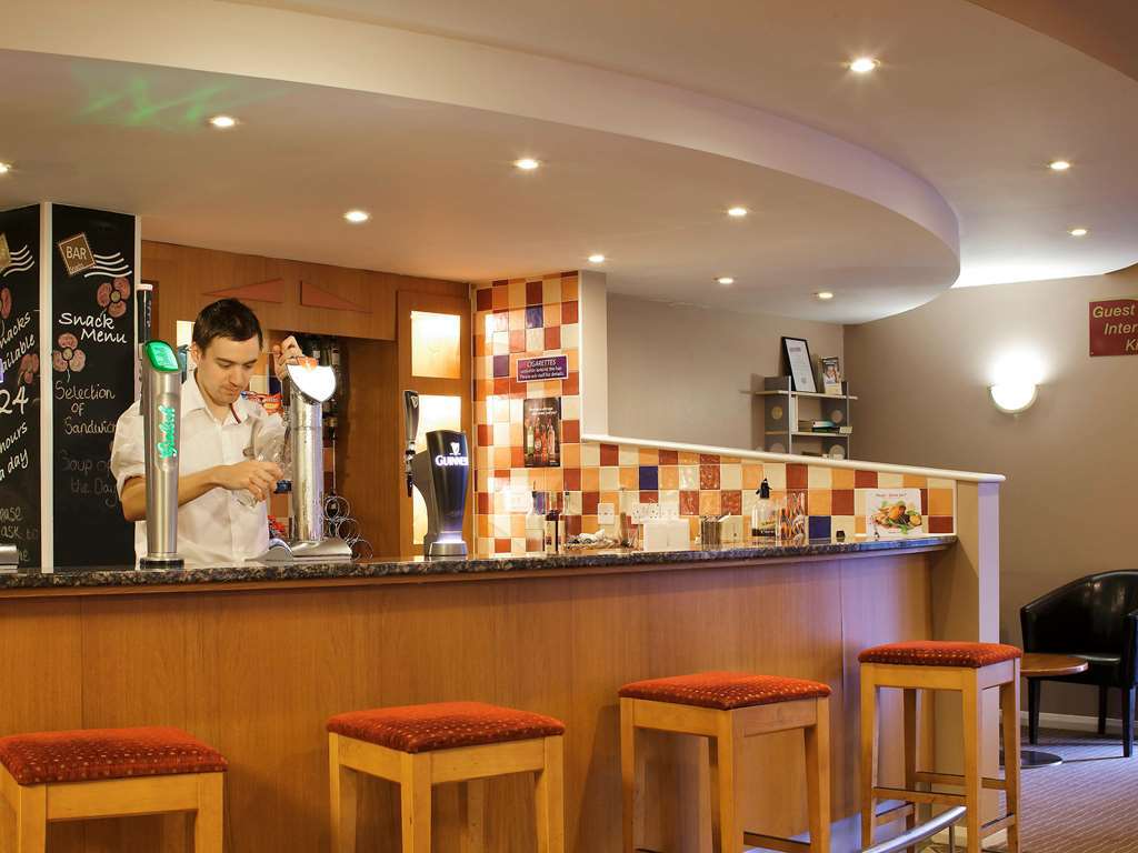 Ibis Cardiff Gate - International Business Park Hotel Restoran gambar